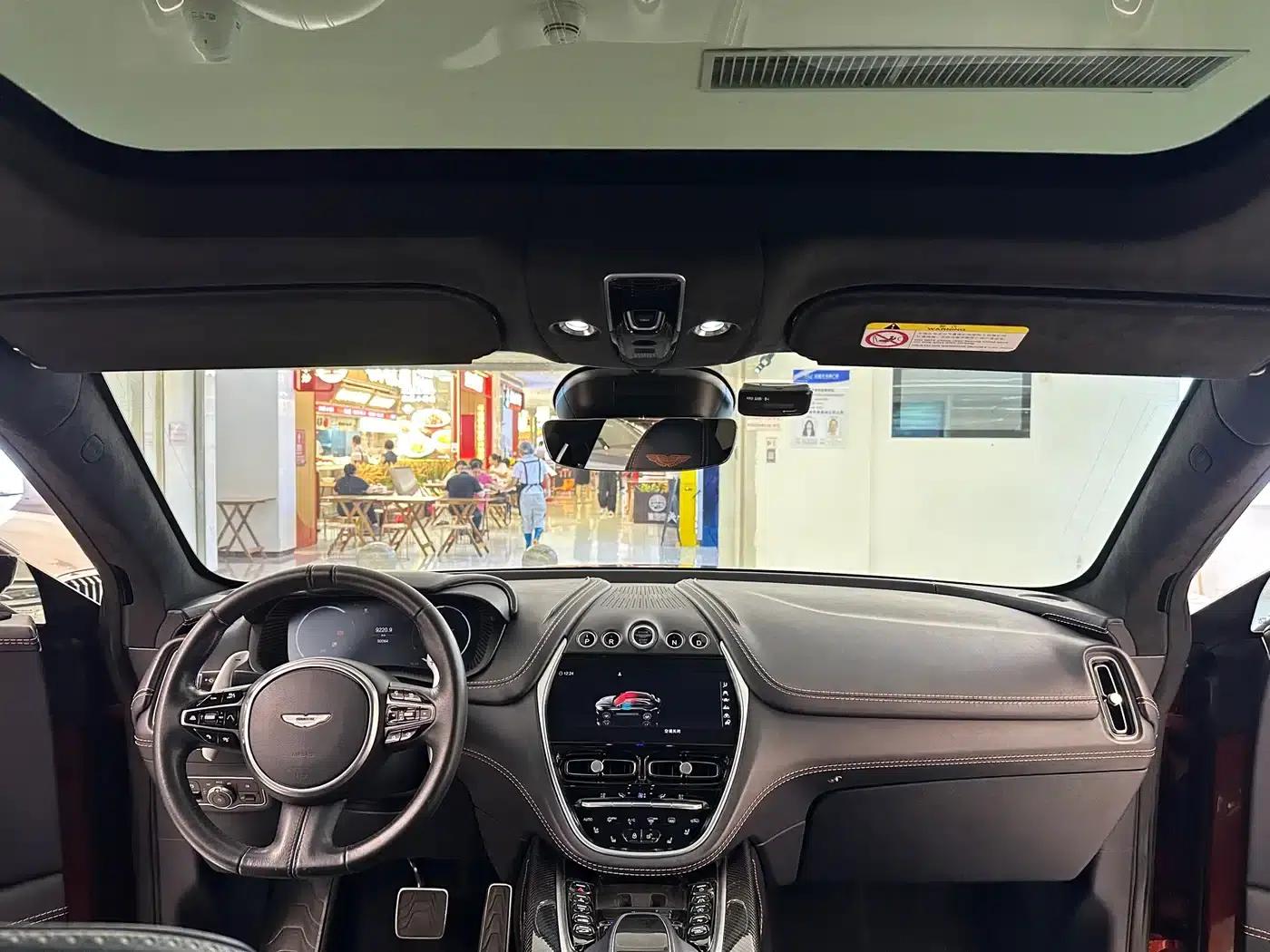 Aston Martin DBX 2021 4.0T V8 Silk Road Edition — миниатюра 21