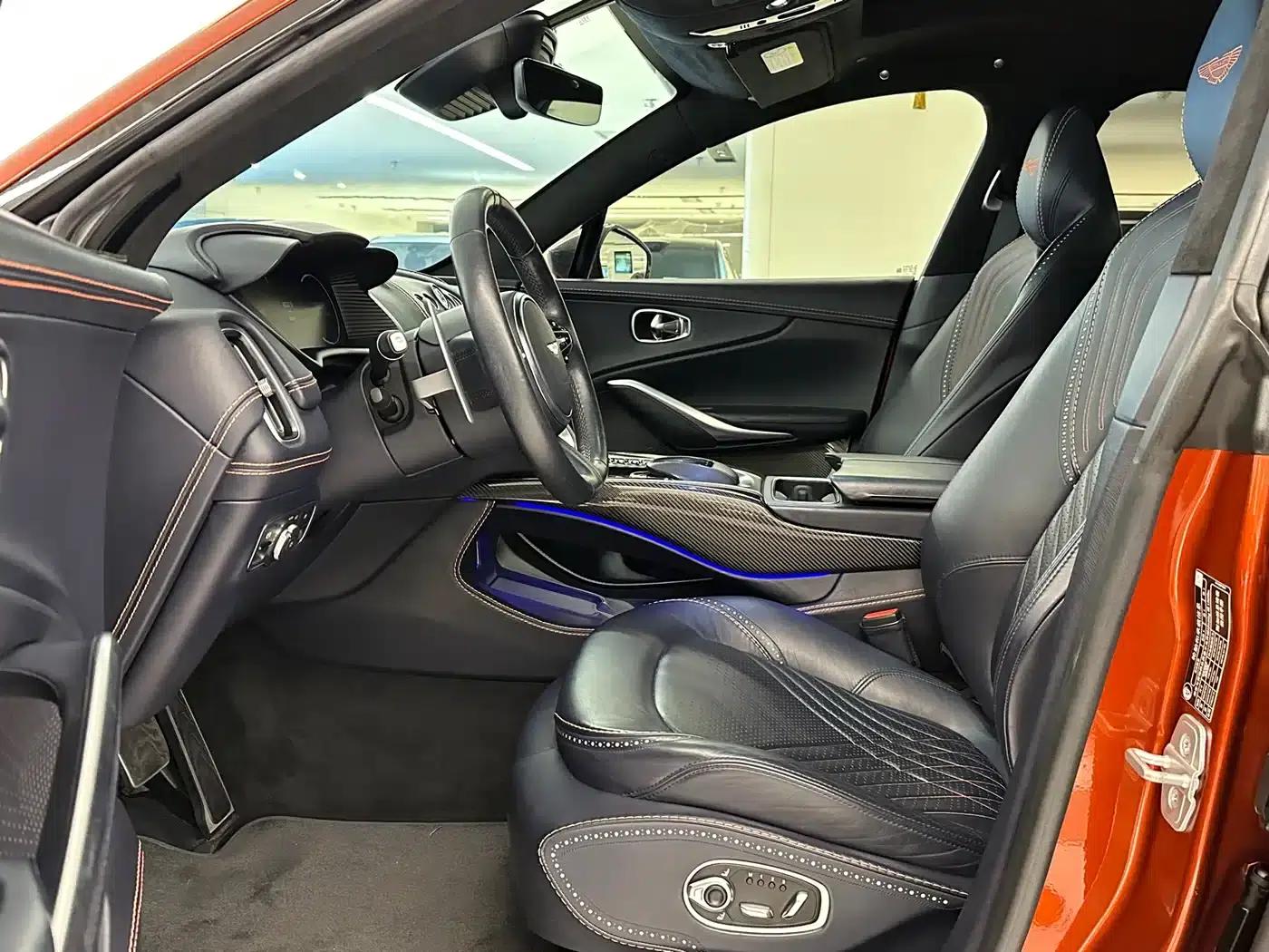 Aston Martin DBX 2021 4.0T V8 Silk Road Edition — миниатюра 9