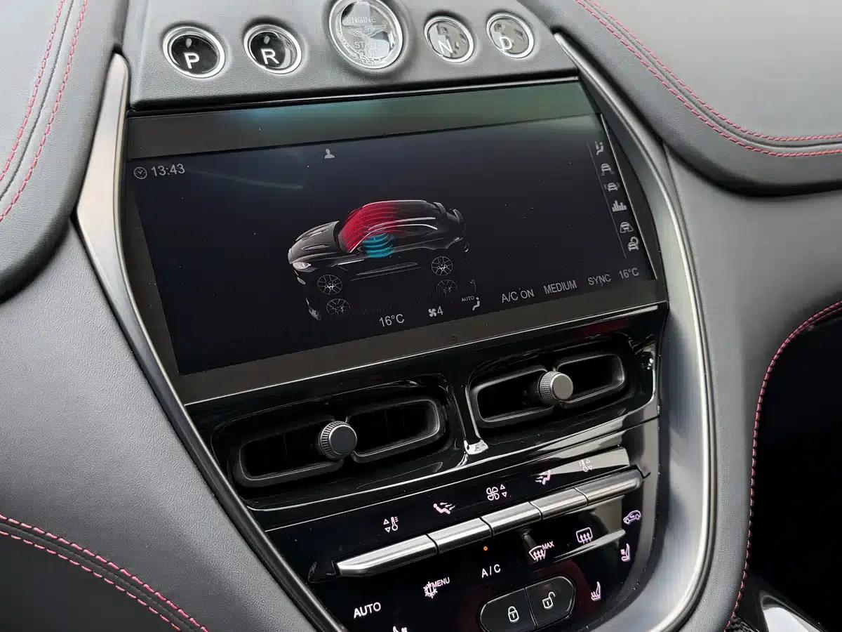 Aston Martin DBX 2023 4.0T V8 707 — миниатюра 12