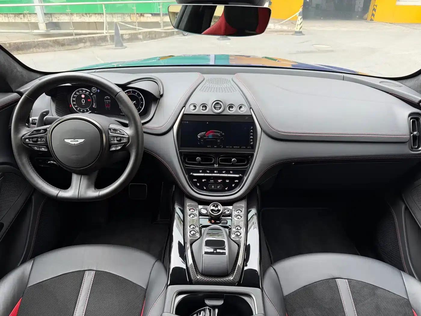 Aston Martin DBX 2023 4.0T V8 707 — миниатюра 16