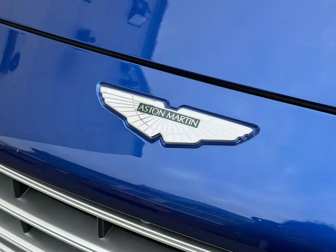 Aston Martin DBX 2023 4.0T V8 707 — миниатюра 4