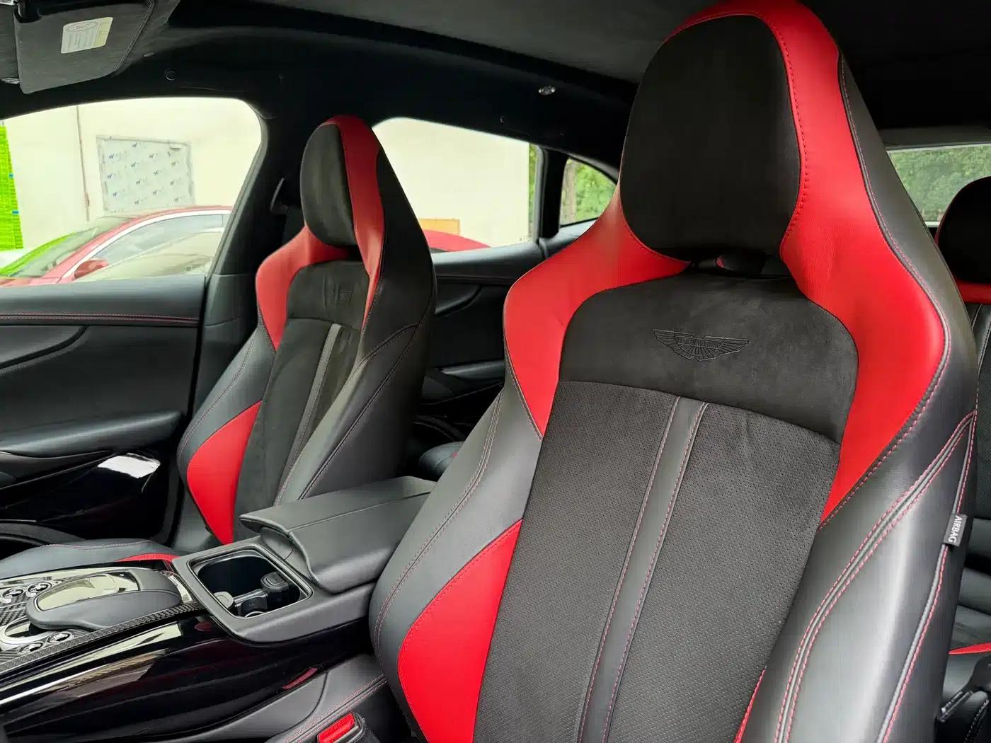 Aston Martin DBX 2023 4.0T V8 707 — миниатюра 10