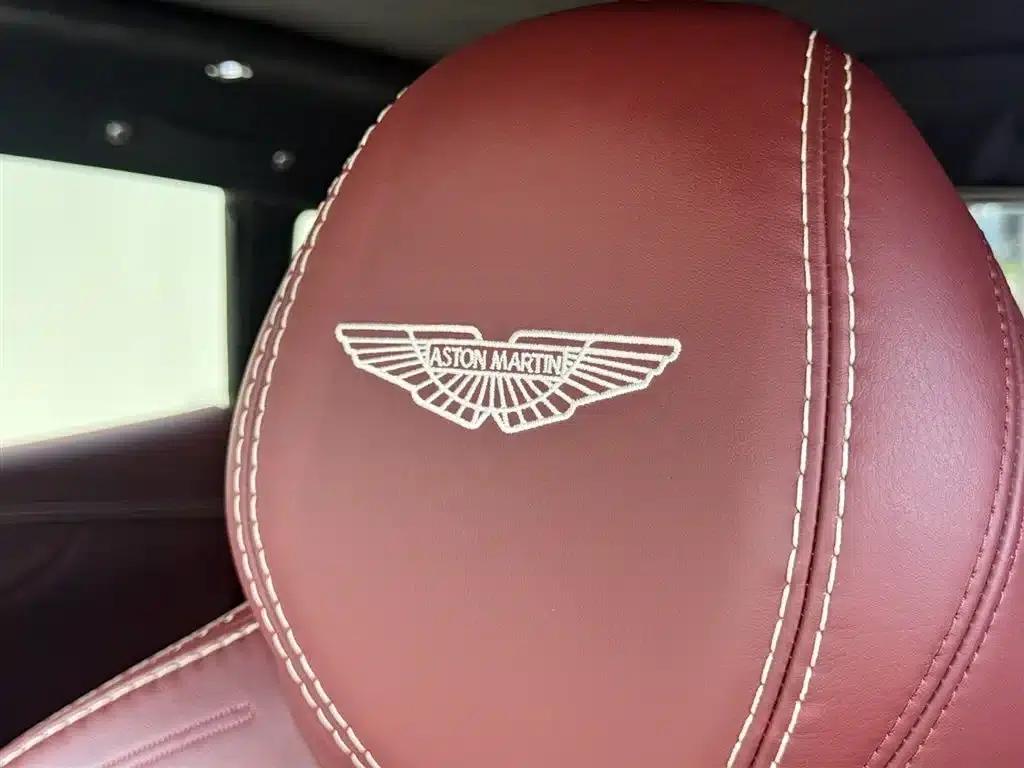 Aston Martin DBX 2020 4.0T V8 1913 First Edition Limited Edition — миниатюра 15