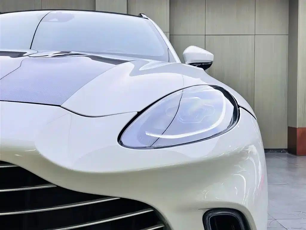 Aston Martin DBX 2020 4.0T V8 1913 First Edition Limited Edition — миниатюра 7
