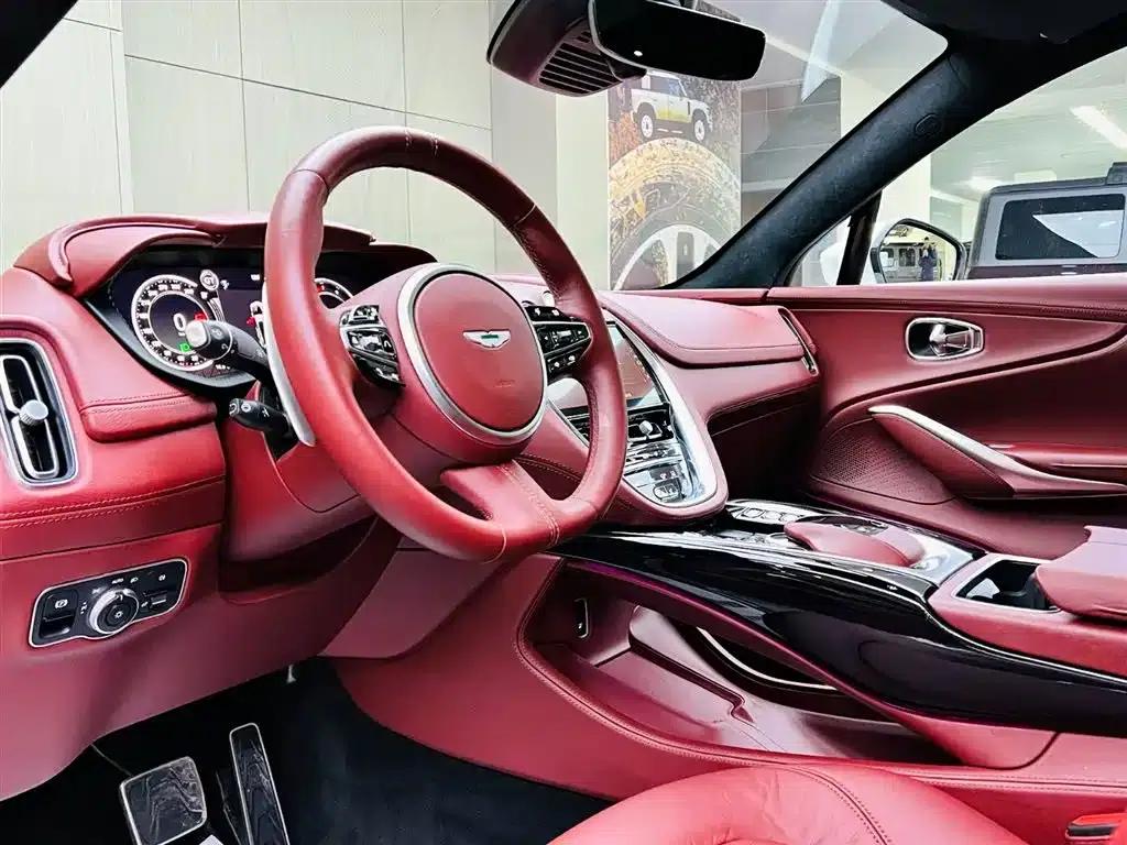 Aston Martin DBX 2020 4.0T V8 1913 First Edition Limited Edition — миниатюра 8
