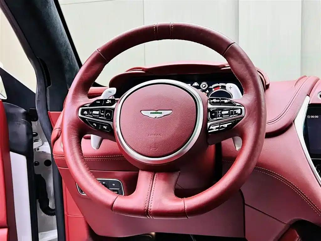 Aston Martin DBX 2020 4.0T V8 1913 First Edition Limited Edition — миниатюра 10