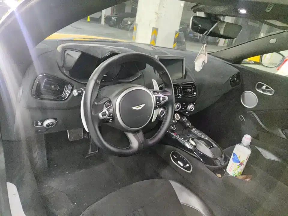 2018 V8 Vantage 4.0T V8 Coupe — миниатюра 4