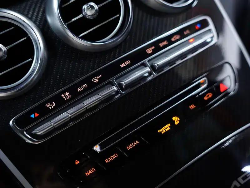 2017 Mercedes-Benz GLC AMG 43 4MATIC — миниатюра 16
