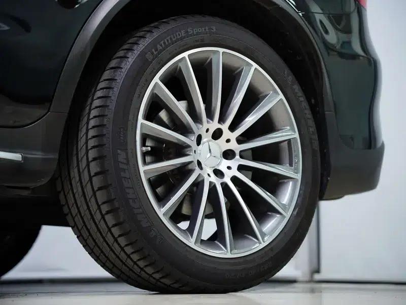 2017 Mercedes-Benz GLC AMG 43 4MATIC — миниатюра 22