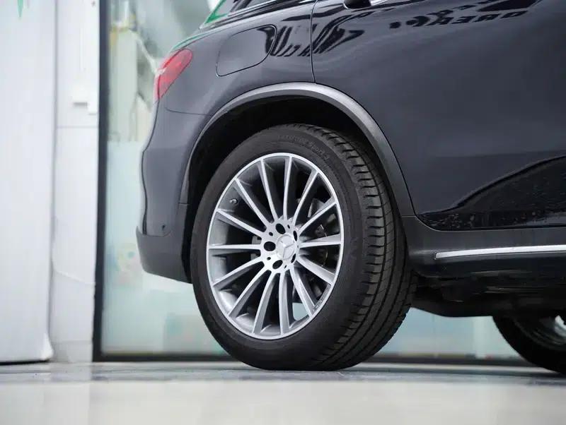 2017 Mercedes-Benz GLC AMG 43 4MATIC — миниатюра 28