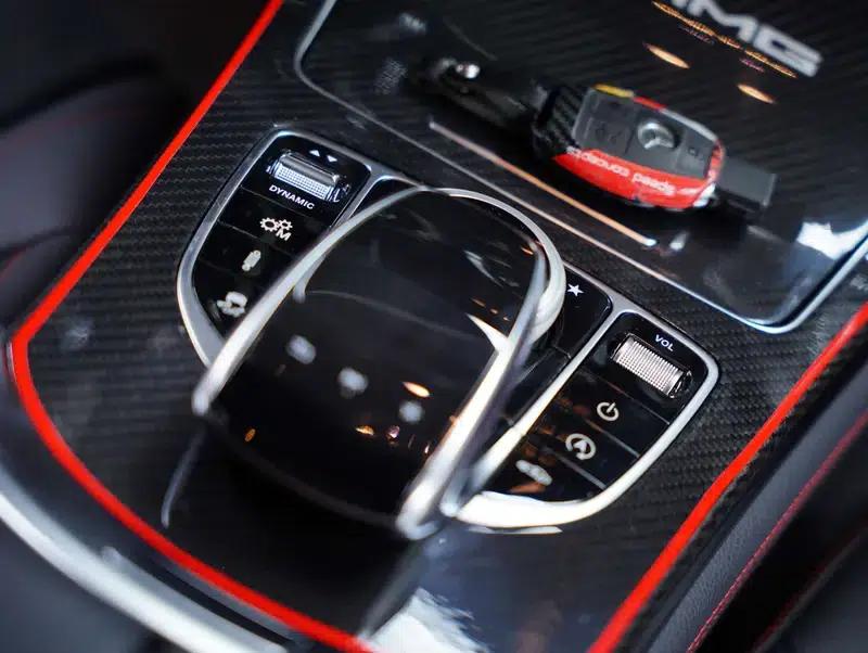2017 Mercedes-Benz GLC AMG 43 4MATIC — миниатюра 32