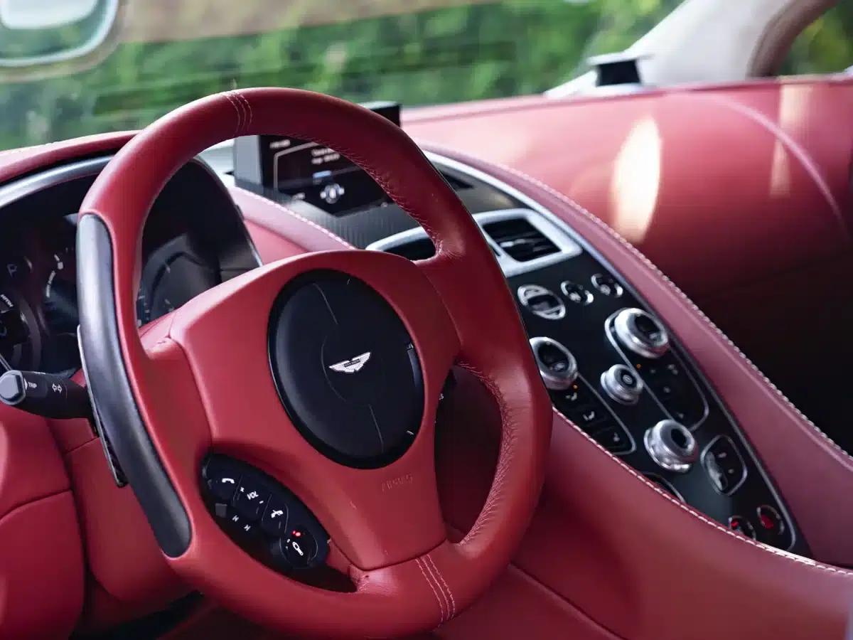 2014 Vanquish 6.0L Centennial Edition — миниатюра 11