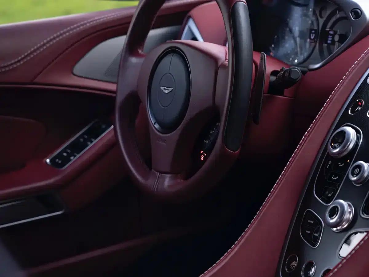 2014 Vanquish 6.0L Centennial Edition — миниатюра 22