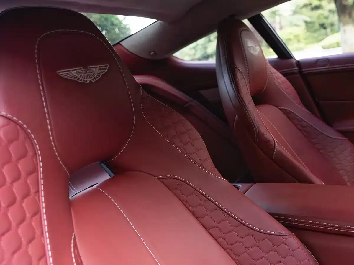 2014 Vanquish 6.0L Centennial Edition — миниатюра 23