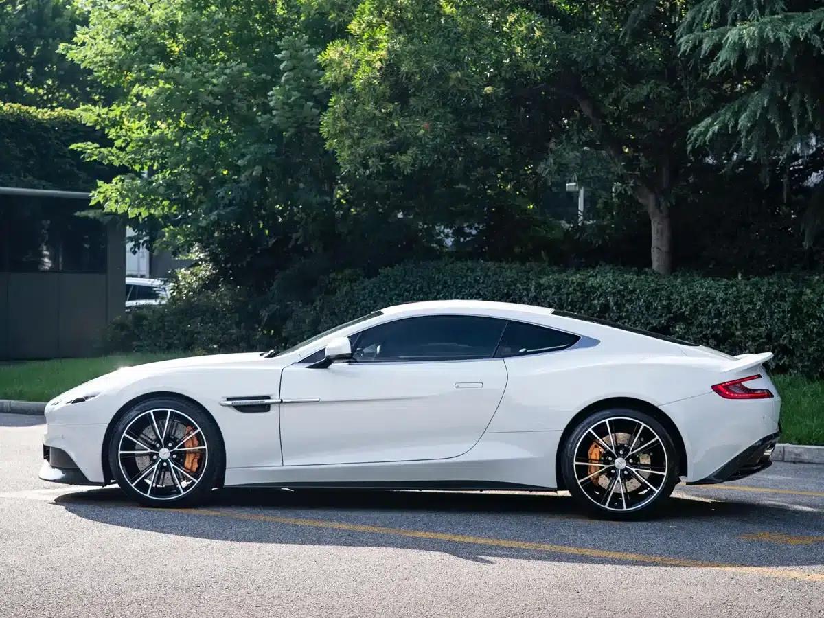 2014 Vanquish 6.0L Centennial Edition — миниатюра 6