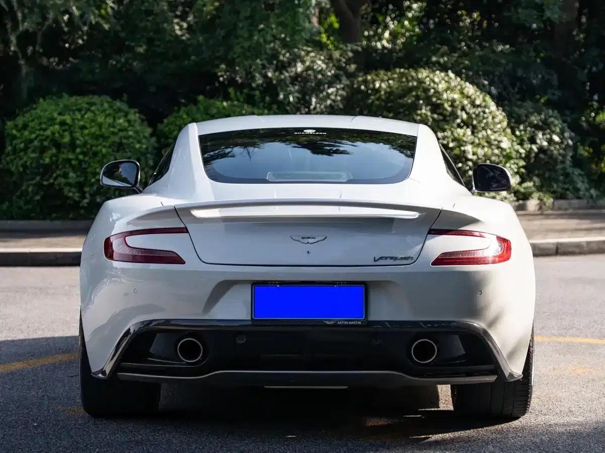 2014 Vanquish 6.0L Centennial Edition — миниатюра 7