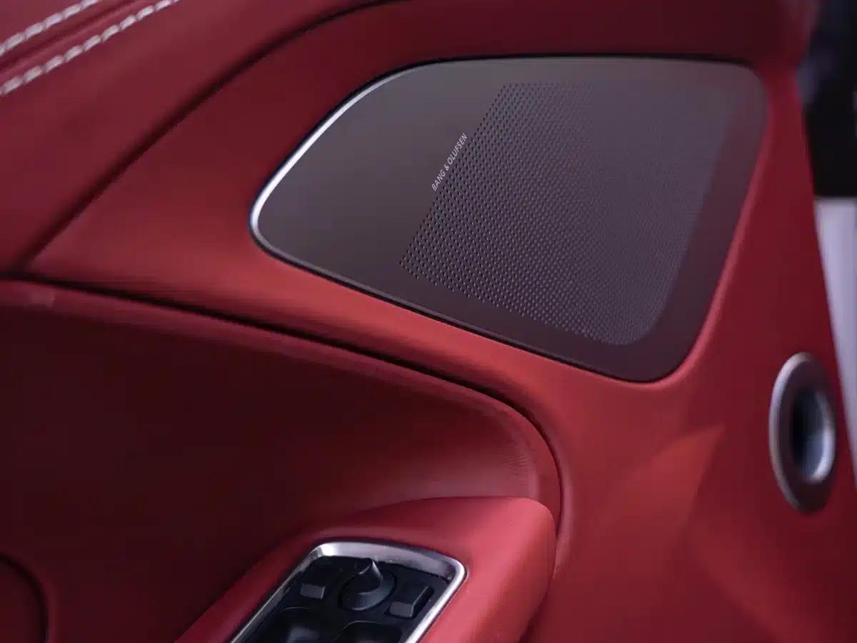 2014 Vanquish 6.0L Centennial Edition — миниатюра 10