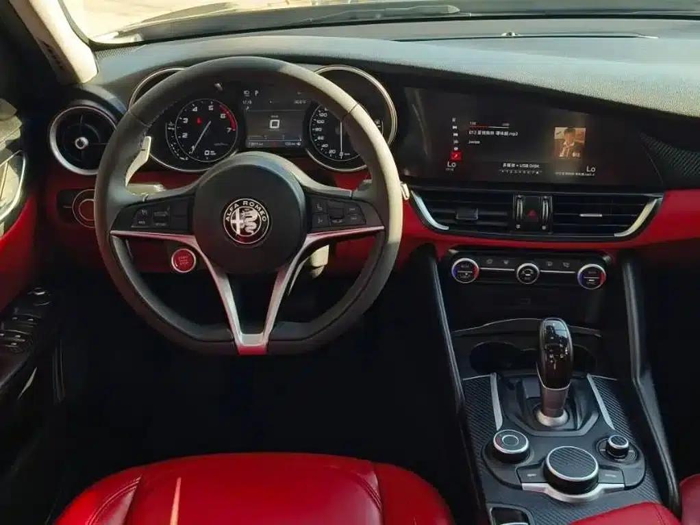 Giulia Juliet 2020 2.0T 280HP Luxury Edition — миниатюра 8