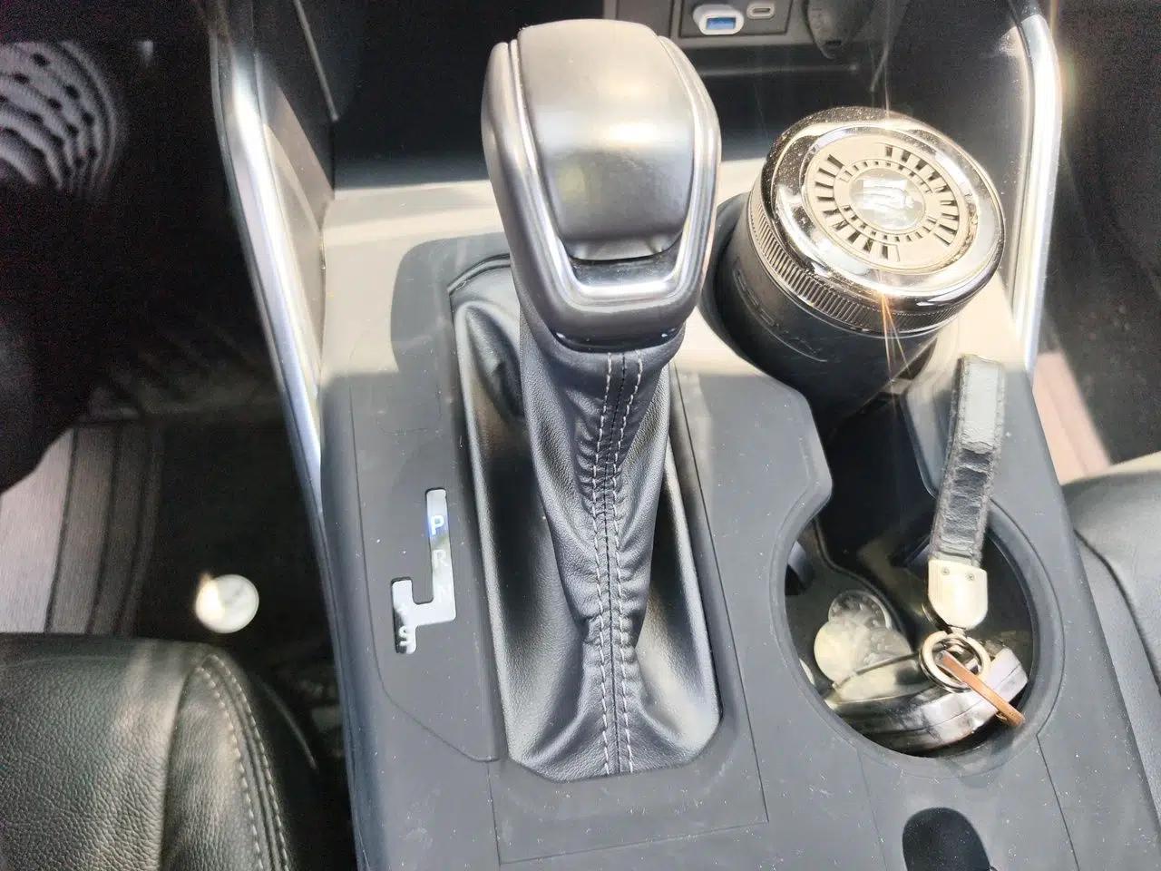 Toyota Crown Kluger 2023 2.5L HEV Four-Wheel Drive Luxury Edition — миниатюра 14
