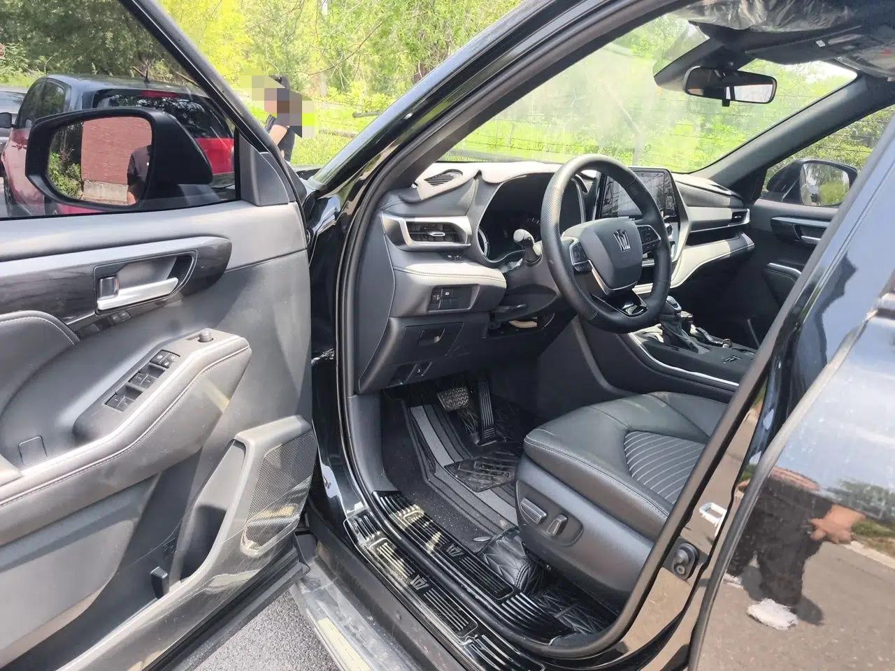 Toyota Crown Kluger 2023 2.5L HEV Four-Wheel Drive Luxury Edition — миниатюра 16