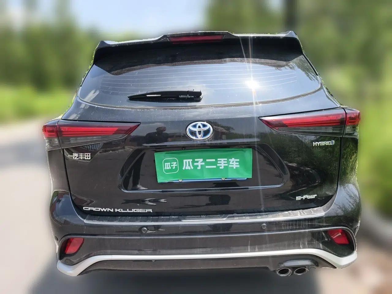 Toyota Crown Kluger 2023 2.5L HEV Four-Wheel Drive Luxury Edition — миниатюра 5