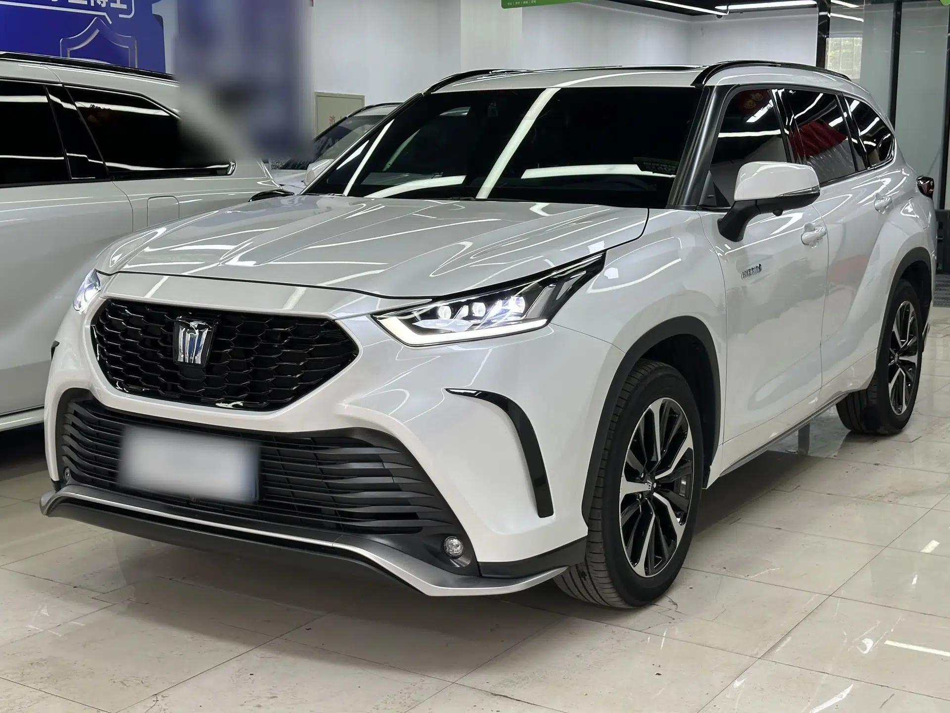 Toyota Crown Kluger 2023 2.5L HEV Four-Wheel Drive Luxury Edition — миниатюра 1