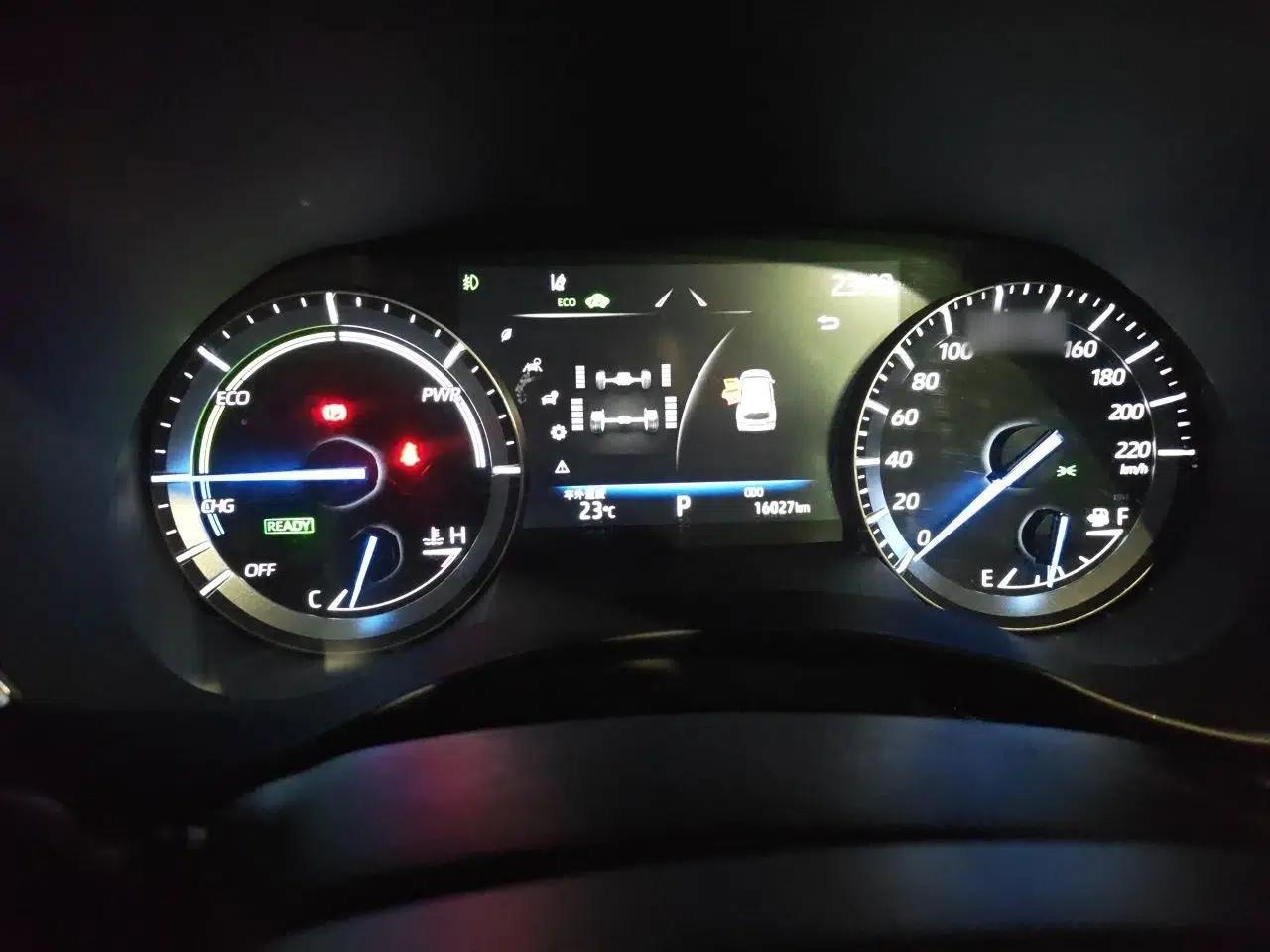 Toyota Crown Kluger 2023 2.5L HEV Four-Wheel Drive Luxury Edition — миниатюра 10