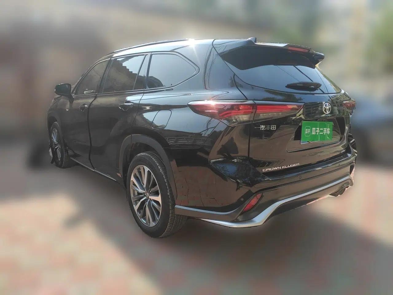 Toyota Crown Kluger 2024 2.5L HEV Four-Wheel Drive Premium Edition — миниатюра 4
