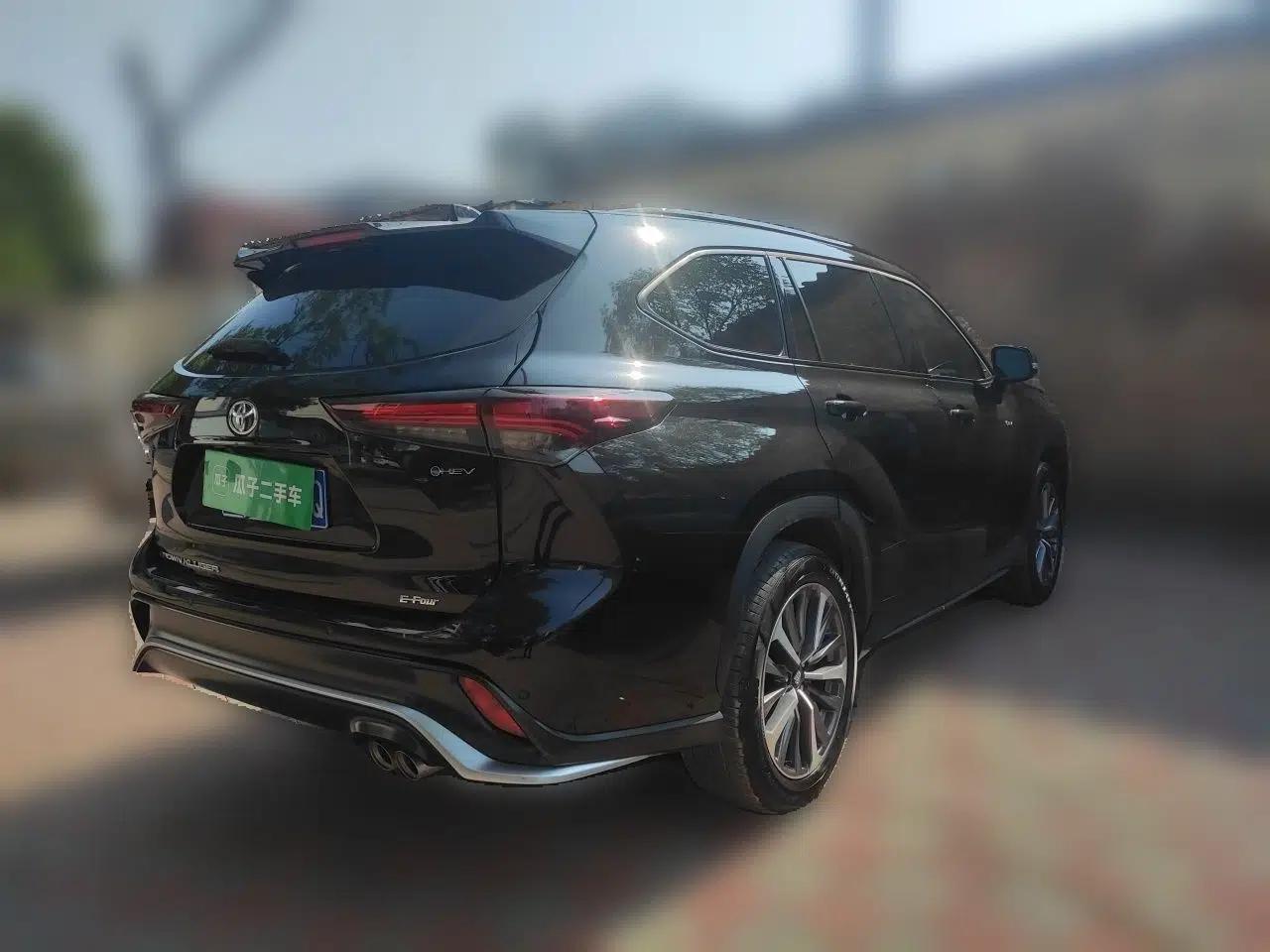 Toyota Crown Kluger 2024 2.5L HEV Four-Wheel Drive Premium Edition — миниатюра 6