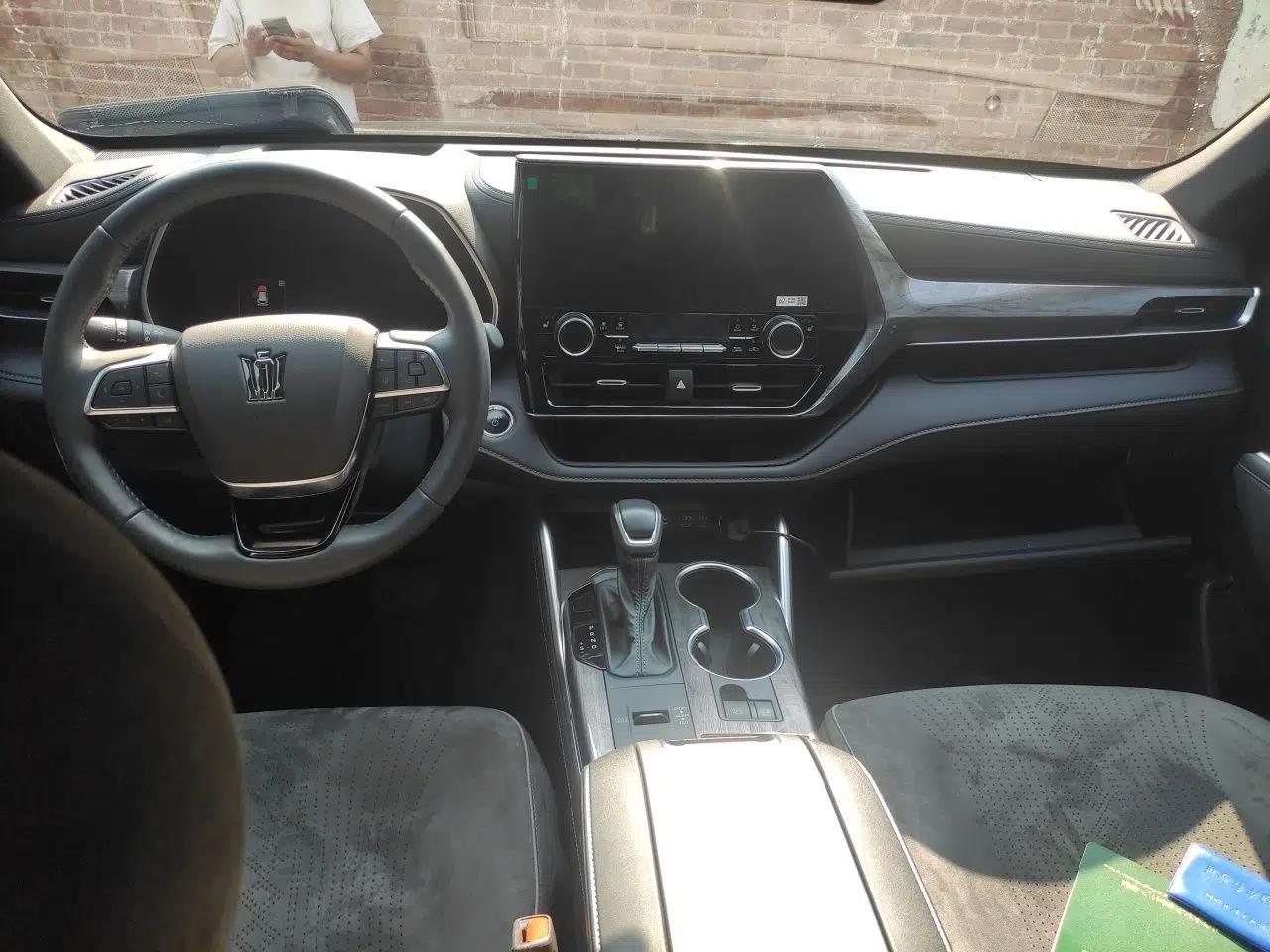 Toyota Crown Kluger 2024 2.5L HEV Four-Wheel Drive Premium Edition — миниатюра 9