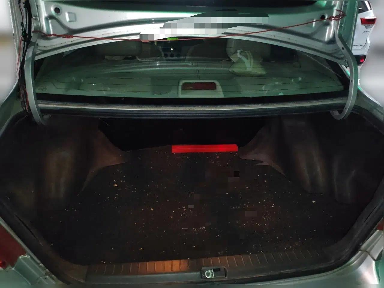Toyota Corolla EX 2010 1.6L Automatic Luxury Edition — миниатюра 19