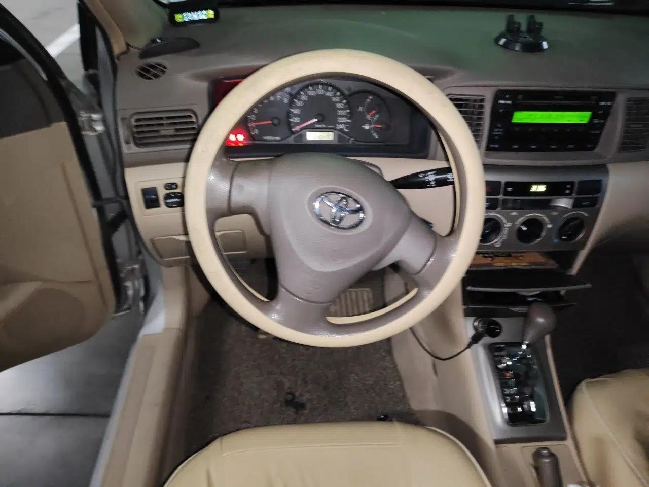Toyota Corolla EX 2010 1.6L Automatic Luxury Edition — миниатюра 10