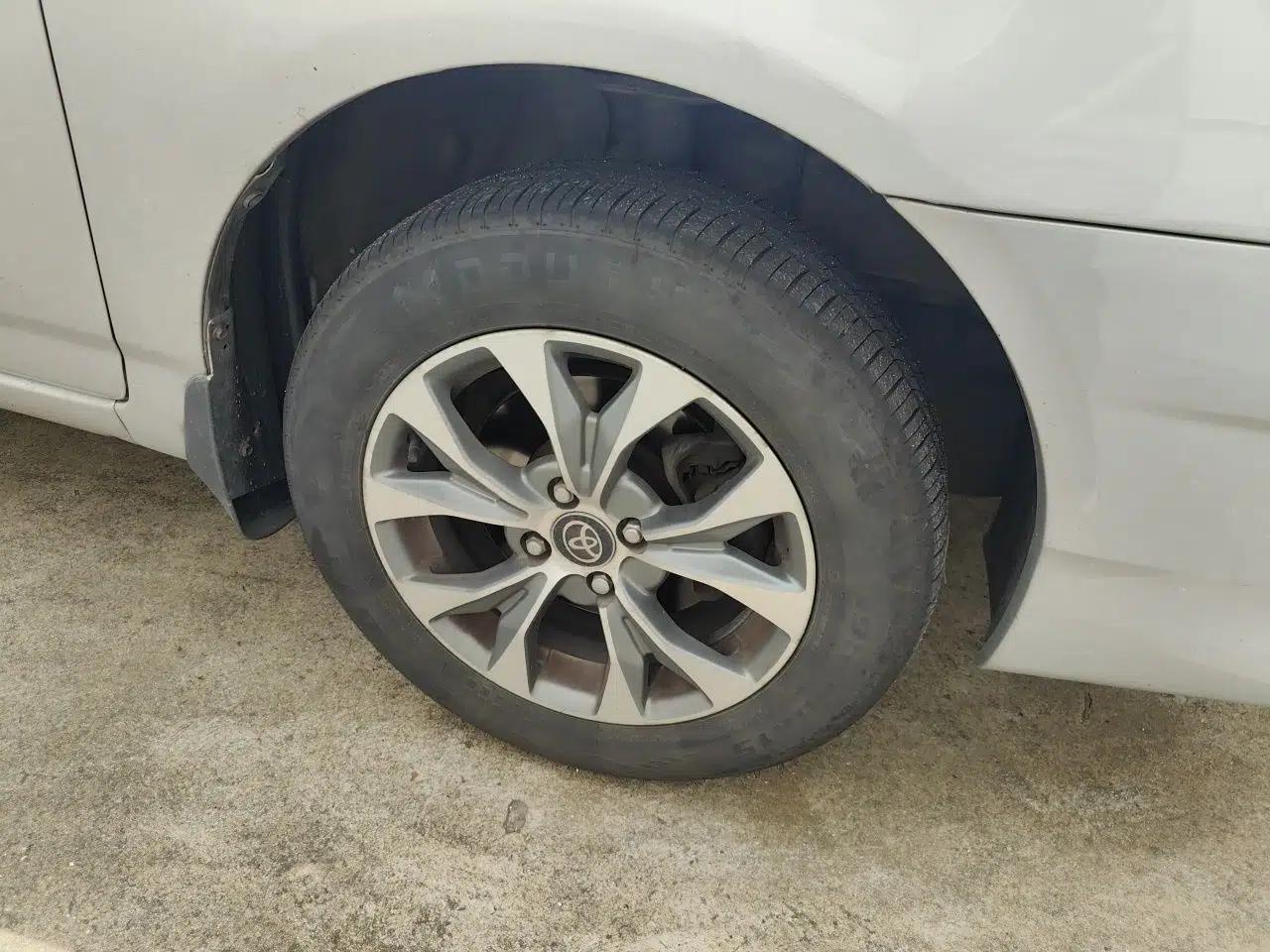 Toyota Corolla EX 2013 1.6L Manual Value Edition — миниатюра 8