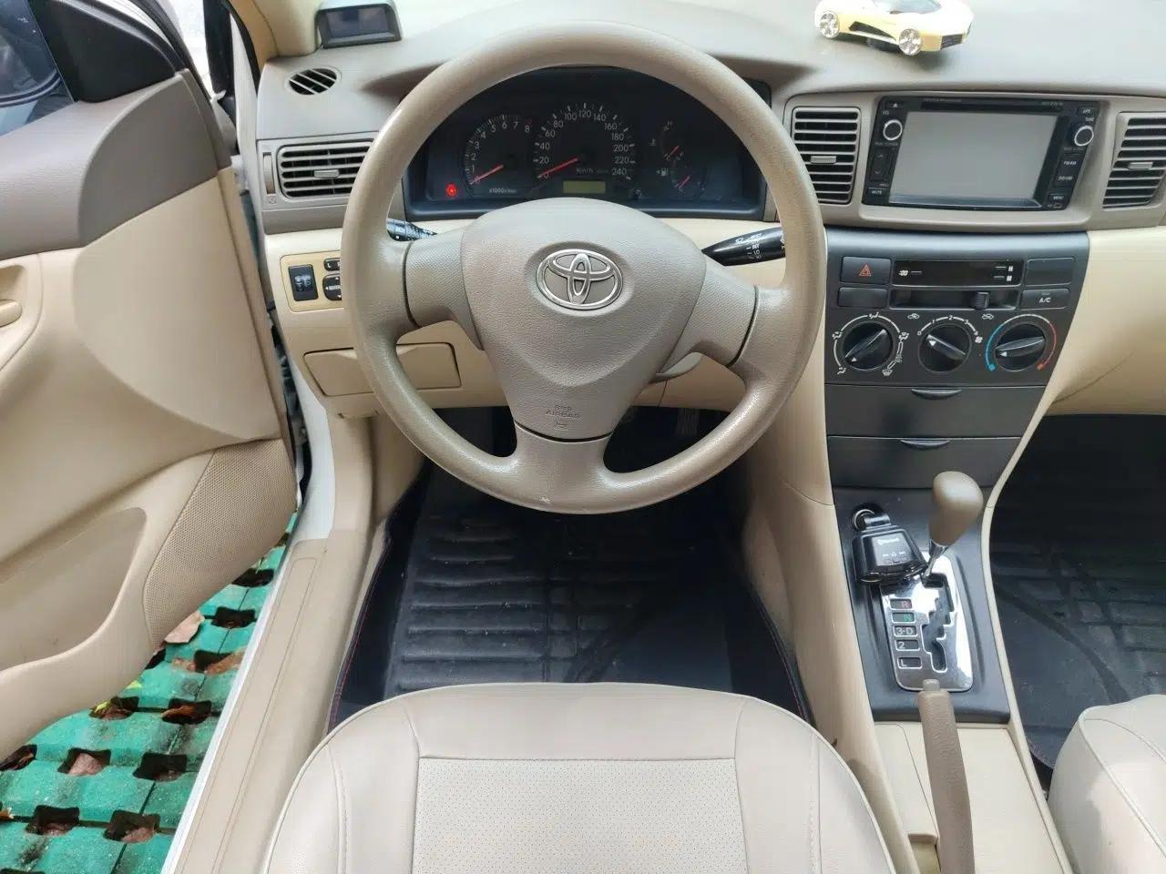 Toyota Corolla EX 2010 1.6L Automatic Classic Edition — миниатюра 10