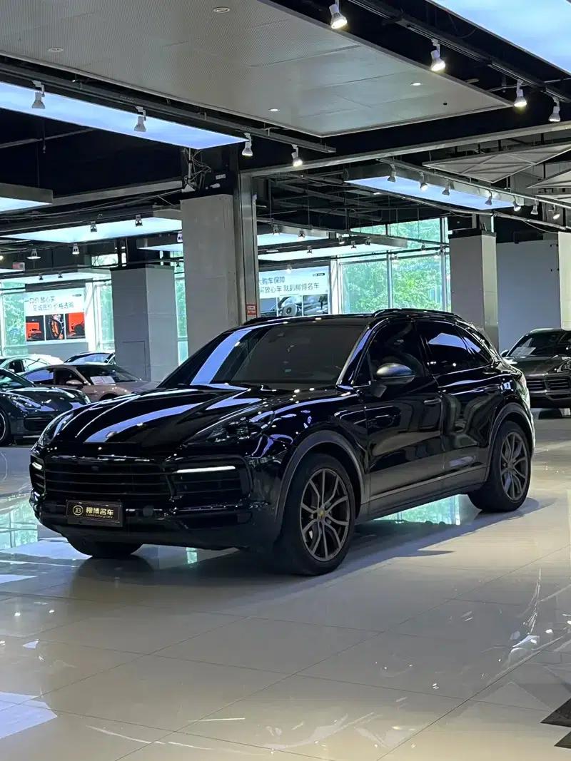 2022 Cayenne 3.0T Platinum Edition — миниатюра 1