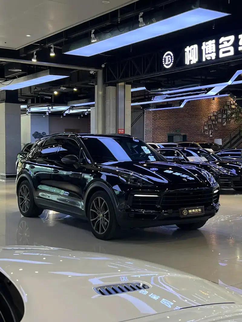 2022 Cayenne 3.0T Platinum Edition — миниатюра 3