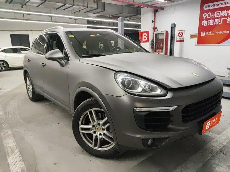 Cayenne 2016 Cayenne Platinum Edition 3.0T — миниатюра 2