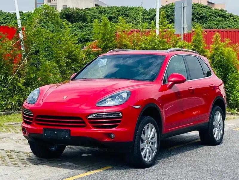 Cayenne 2014 Cayenne Platinum Edition 3.0T — миниатюра 1