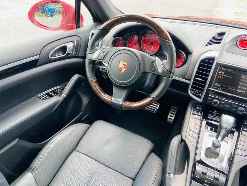 Cayenne 2014 Cayenne Platinum Edition 3.0T — миниатюра 12