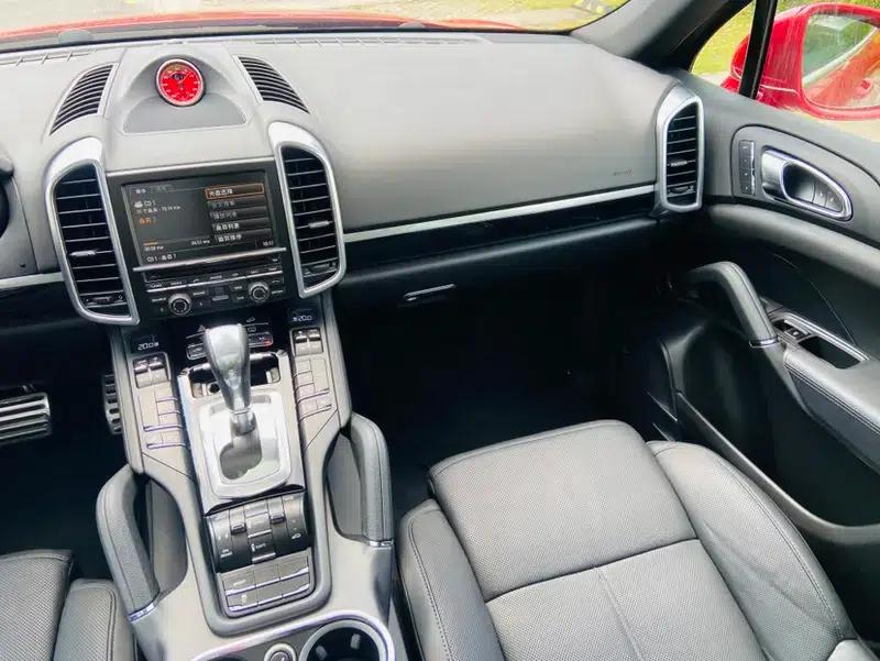 Cayenne 2014 Cayenne Platinum Edition 3.0T — миниатюра 17