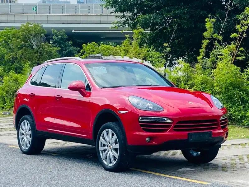Cayenne 2014 Cayenne Platinum Edition 3.0T — миниатюра 3