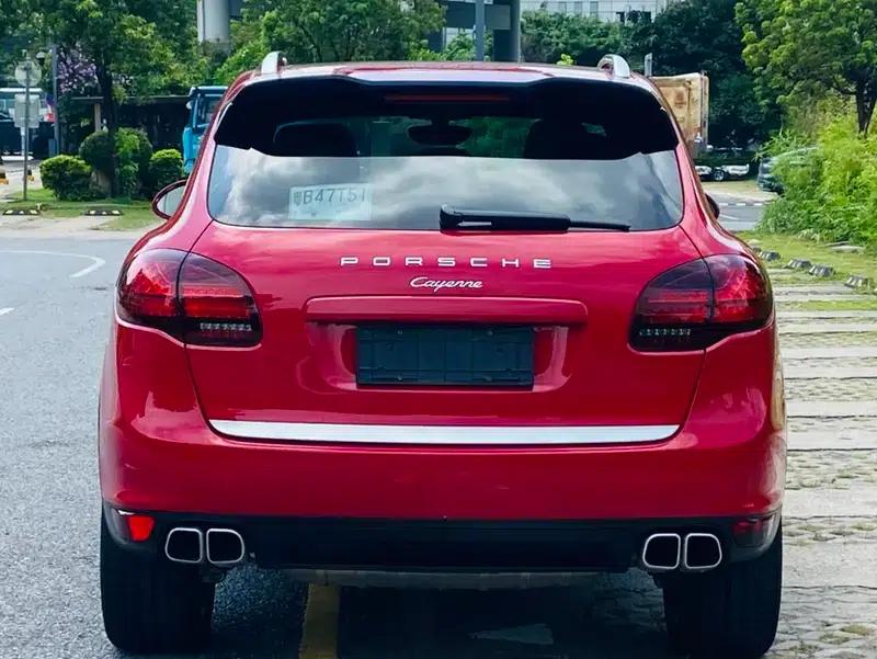 Cayenne 2014 Cayenne Platinum Edition 3.0T — миниатюра 5