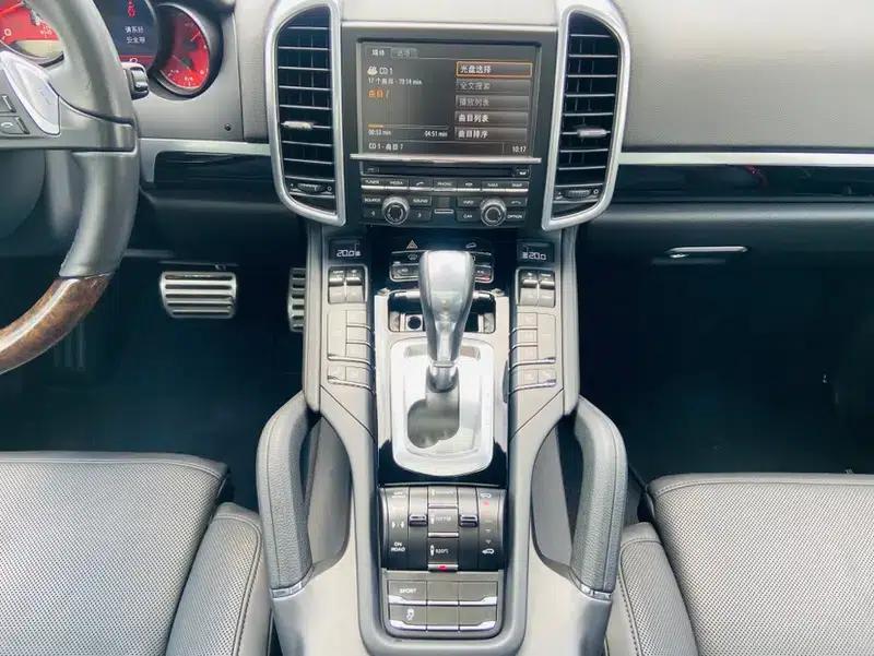 Cayenne 2014 Cayenne Platinum Edition 3.0T — миниатюра 8