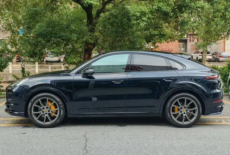 Cayenne Coupé 2019 Cayenne Coupé 3.0T — миниатюра 3