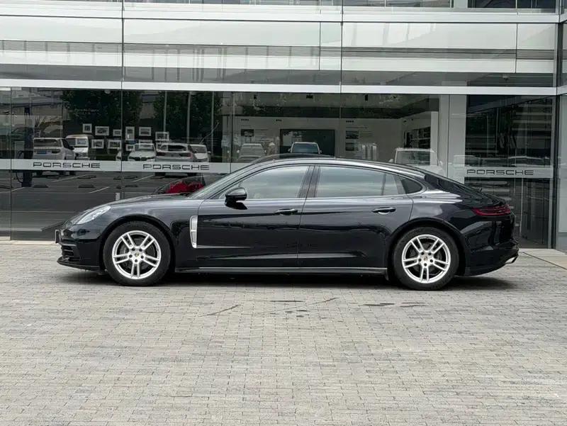 2017 Panamera 4 Executive Long Wheelbase 3.0T — миниатюра 3
