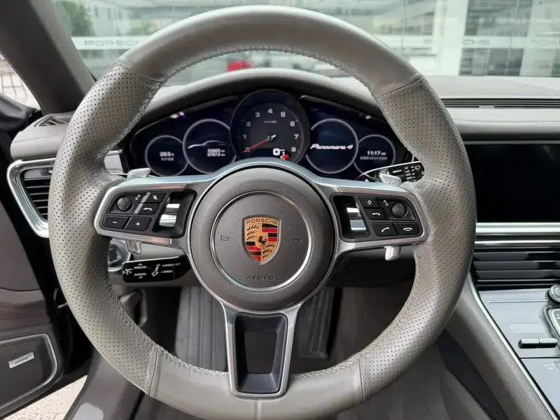 2017 Panamera 4 Executive Long Wheelbase 3.0T — миниатюра 7