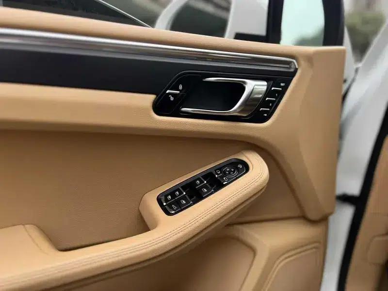 2014 Macan 2.0T — миниатюра 15