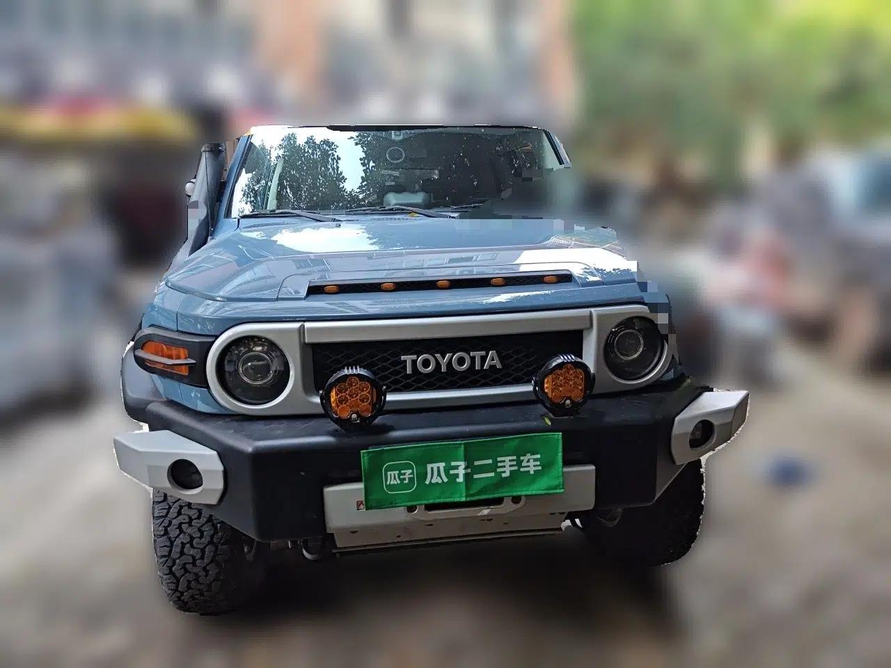 Toyota FJ Cruiser 2019 Toyota FJ Cruiser, 4.0-liter engine, five seats, gasoline, automatic transmission. — миниатюра 2