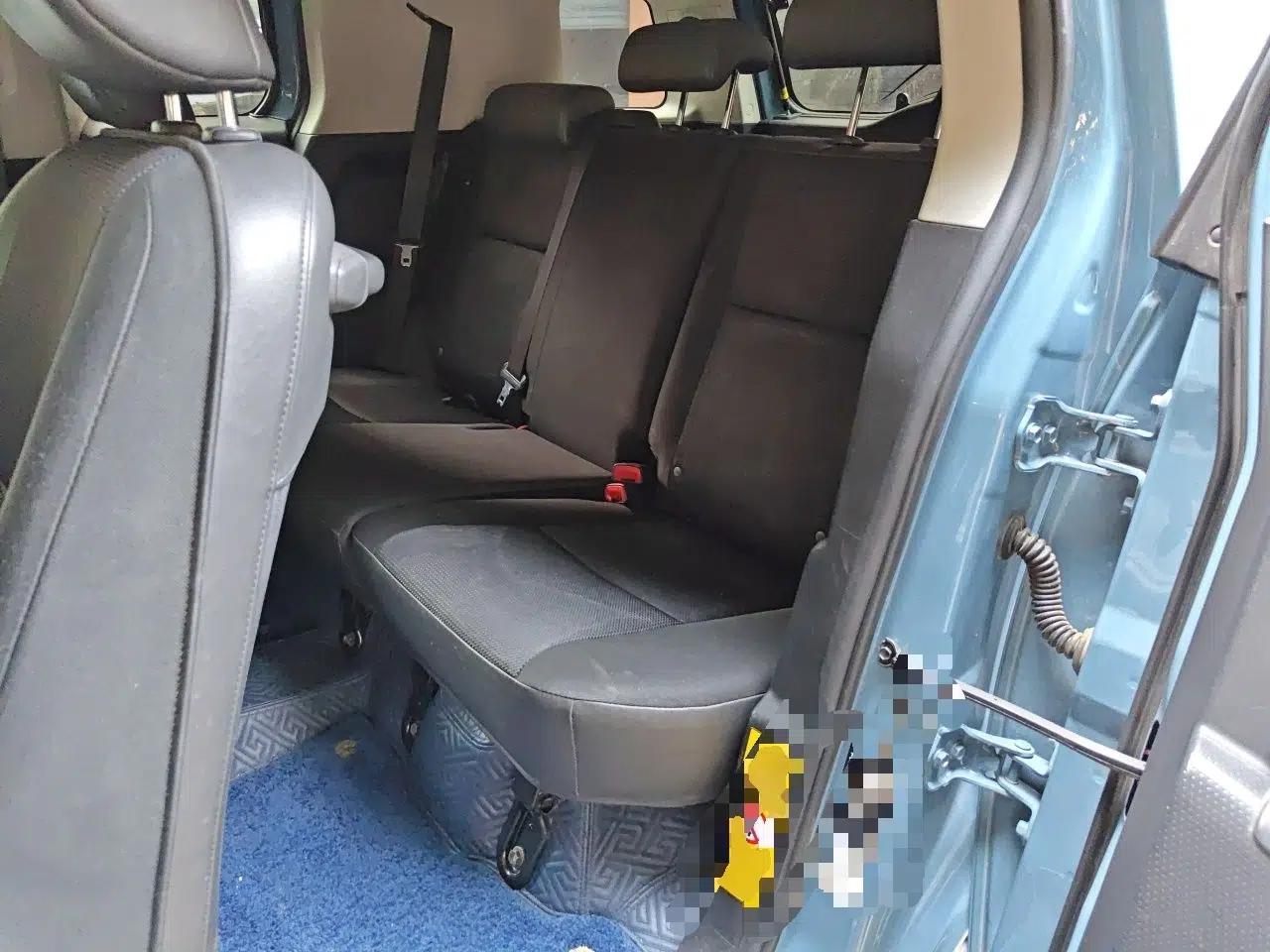 Toyota FJ Cruiser 2019 Toyota FJ Cruiser, 4.0-liter engine, five seats, gasoline, automatic transmission. — миниатюра 17