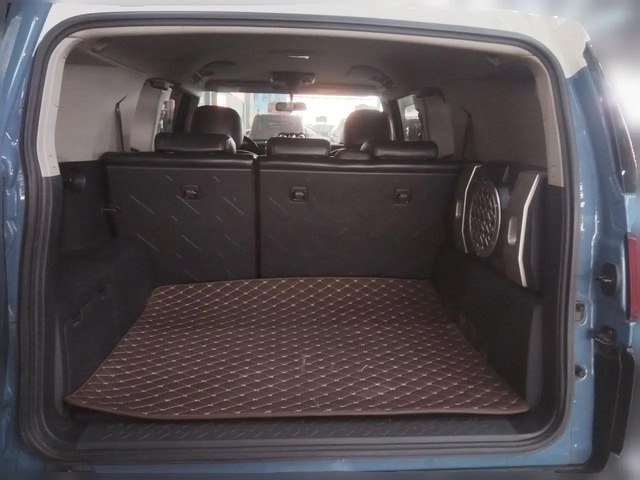 Toyota FJ Cruiser 2017 4.0 Automatic Parallel Import Version — миниатюра 19